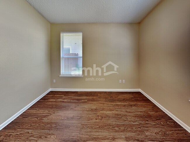 Foto del edificio - 3028 Atherley Rd