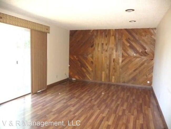Building Photo - 3 br, 2 bath House - 1723 River Rock