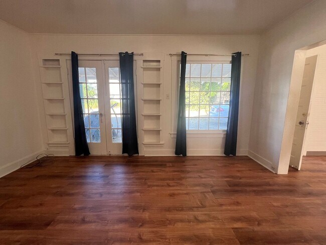 Building Photo - Adorable 2 bedroom Country Cottage for rent!