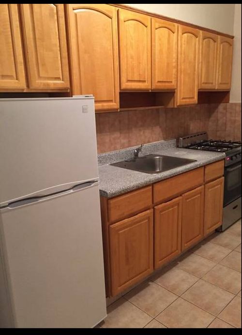 Foto principal - 670 88th St