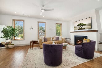 Building Photo - 501 NW B St