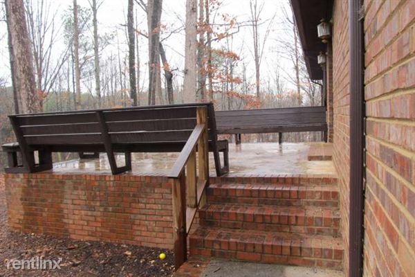 Building Photo - 7071 Stephens Ct
