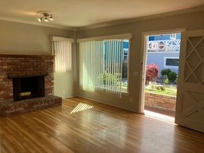 Building Photo - 459 Larkin St