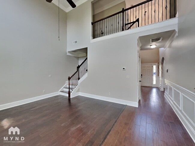 Building Photo - 1205 Ithaca Dr