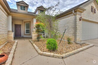 Building Photo - 200 San Saba Dr