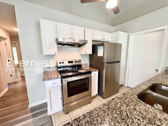 Building Photo - 7870 Pine Fork Dr