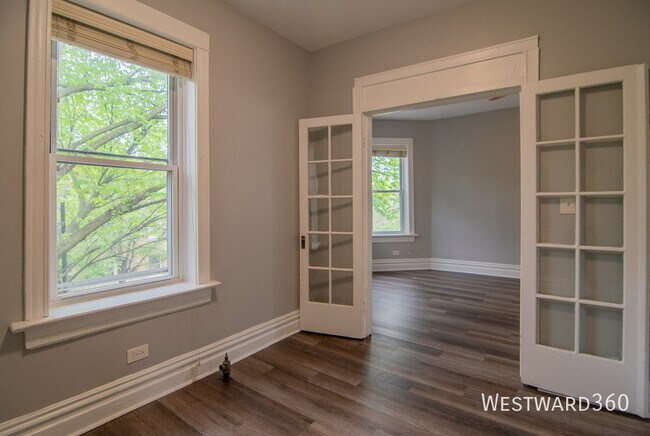 Building Photo - 5824 N Ridge-3
