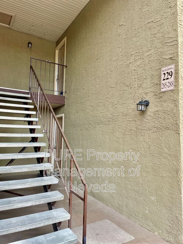 Building Photo - 5220 Indian River Dr