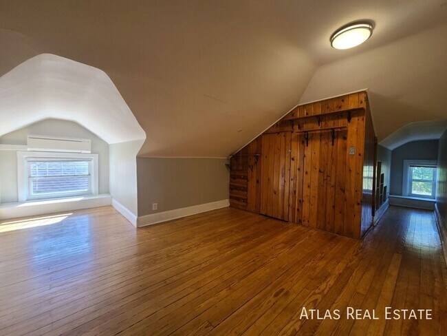 Foto del edificio - 1066 N Clarkson St