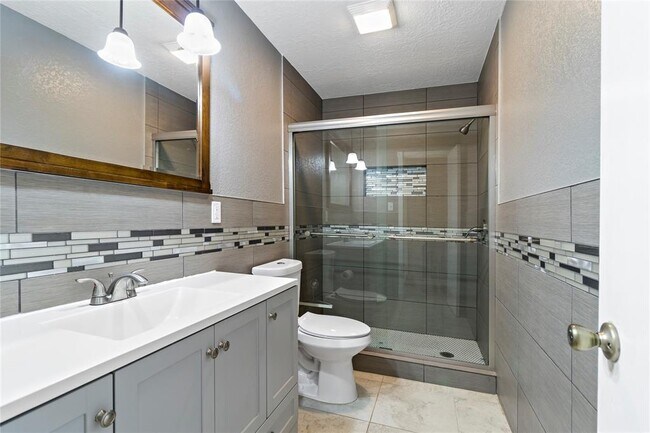 Foto del edificio - 1812 51st St