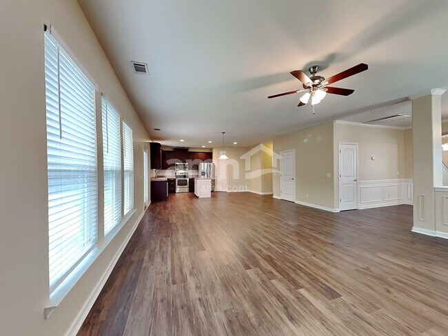 Building Photo - 14 Verano Lake Dr