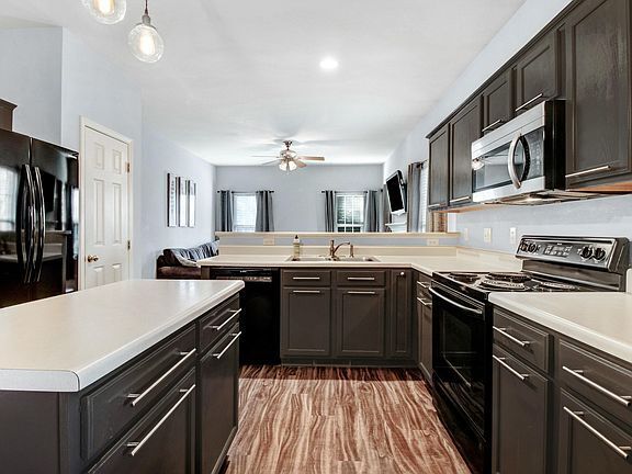 Building Photo - Build Equity While Leasing - Lease and Own...