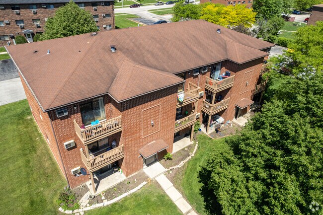 Foto del edificio - 1100-1102 Evergreen Ave