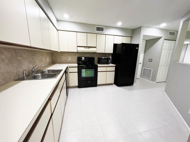 Foto del edificio - 5600 Coach House Cir