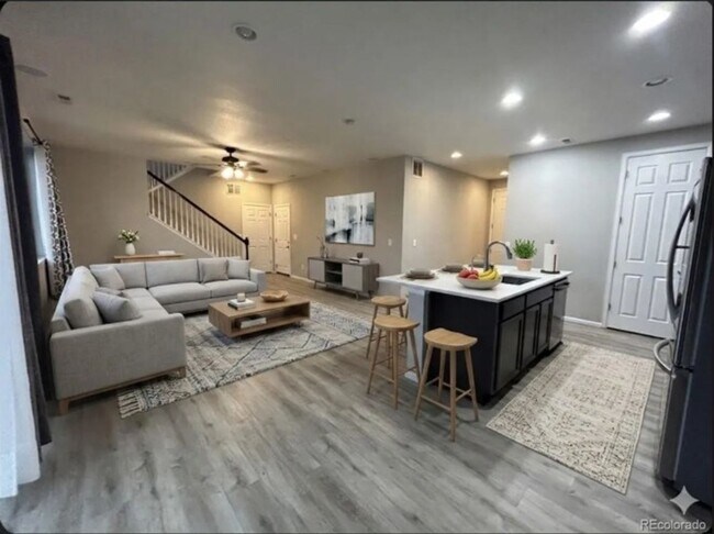 Foto del edificio - Luxury Living in Colorado Springs - NEW Home