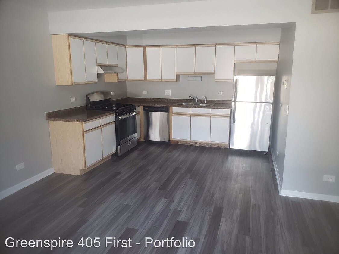 Primary Photo - 405 N 1st St