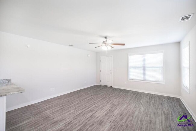 Foto del edificio - 101 Shasta Dr