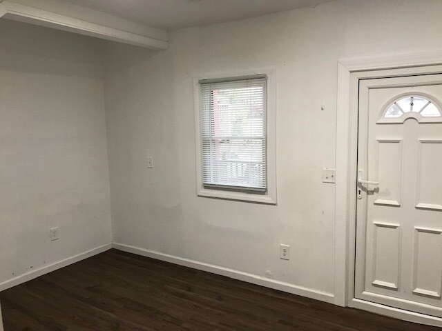 First floor bedroom 2 - 444 Delta Ave