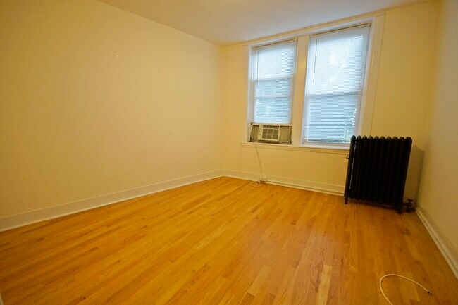 Building Photo - 379 Undercliff Ave