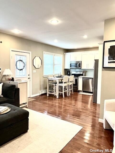 Building Photo - 44 Tameling Ave