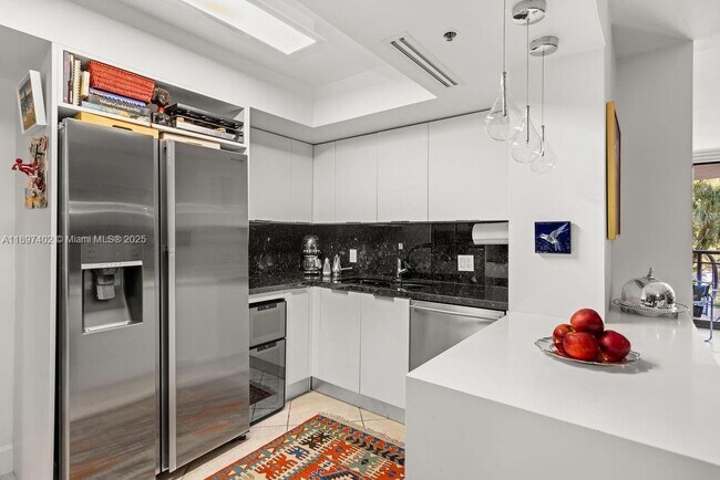 Foto del edificio - 2843 S Bayshore Dr