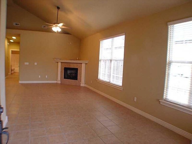 Foto del edificio - 701 SW Caprington St