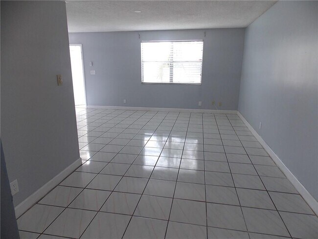 Building Photo - 5809 Blueberry Ct