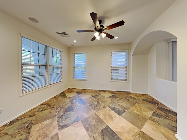 Building Photo - 12481 W Hummingbird Ter