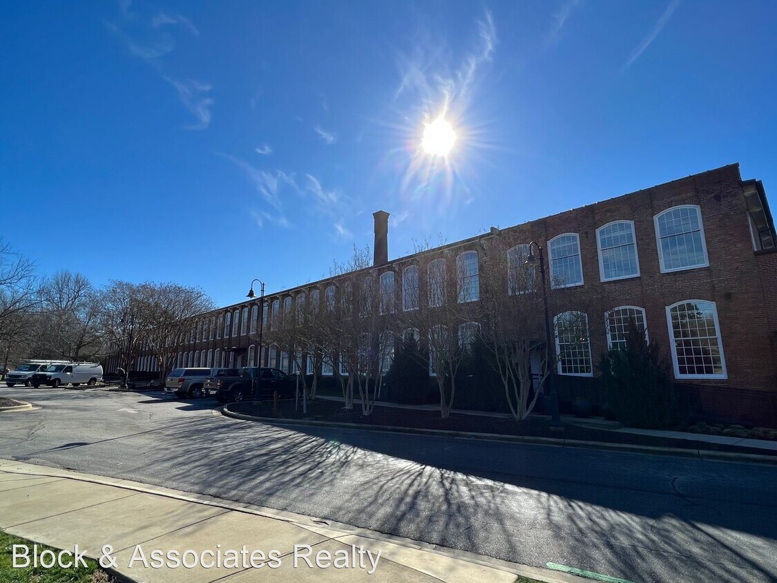 2 br, 2 bath House 1535 Caraleigh Mills House Rental in Raleigh