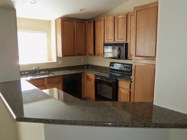 Building Photo - Highlands Ranch Condo 3 Bed 2 bath (46CO#201)
