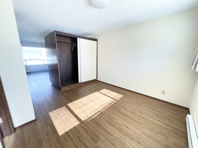 Foto del edificio - 530 Burnett Ave N
