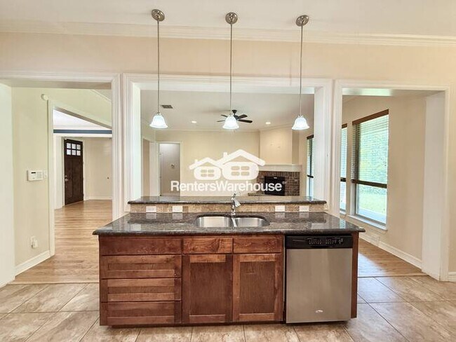 Foto del edificio - Beautiful 4 Bedroom Home just South of TCU!!!