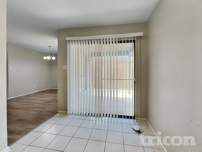 Building Photo - 2806 Quail Run Dr