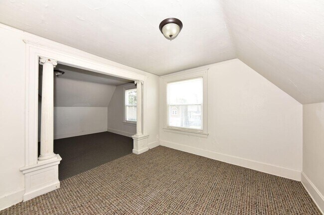 Foto del edificio - 2932 N Holton St
