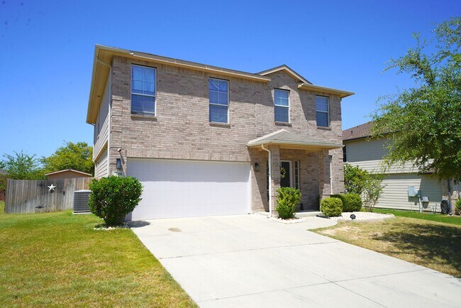 Building Photo - Beautifully Maintained Home in Schertz Now Available. Realtor Commission: $500
