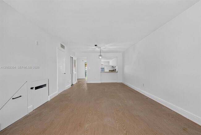 Foto del edificio - 10206 SW 77th Ct