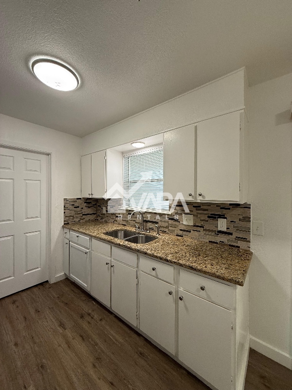 Foto del edificio - 1906 Wilsons Creek St