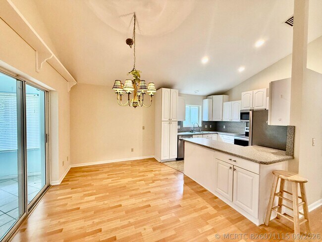 Foto del edificio - 6008 SE Walkers Cay Ct