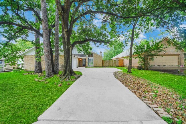 Foto del edificio - 2622 Heather Knoll Dr