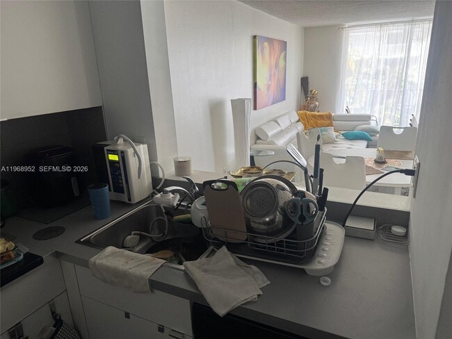 Foto del edificio - 492 NW 165th St