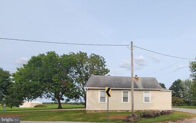 Building Photo - 2205 Bon-Ox Rd