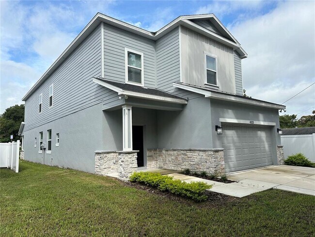 Foto del edificio - 4920 8th St