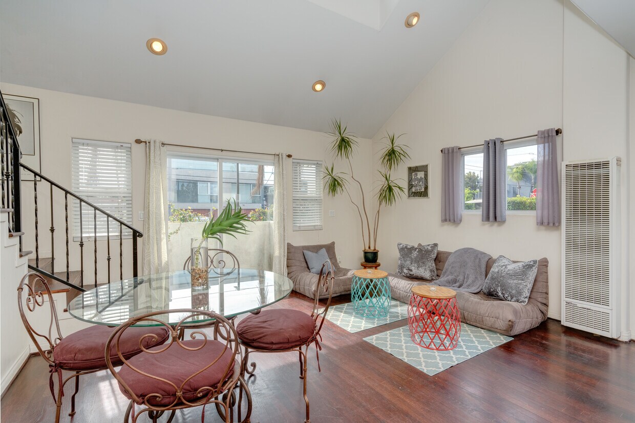 1300 Electric Ave Townhomes in Venice, CA Westside Rentals