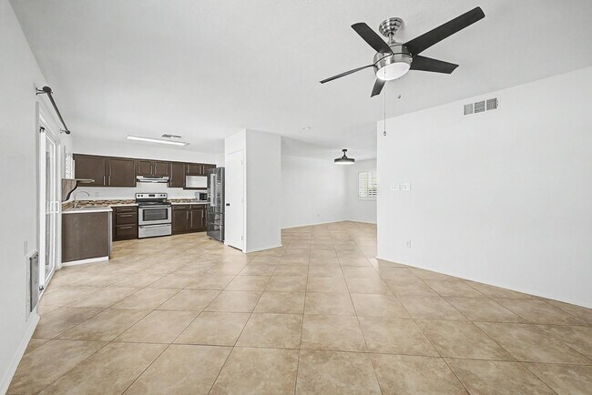 Building Photo - 18043 N 33rd Ave