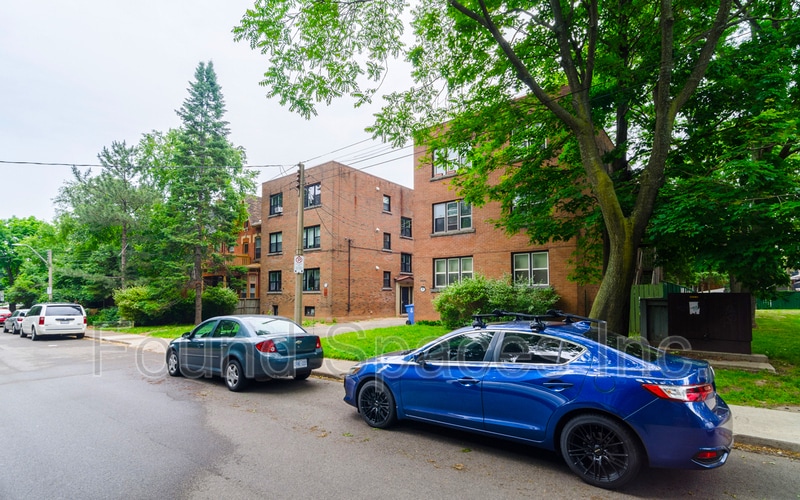Photo du bâtiment - 85 East Avenue S