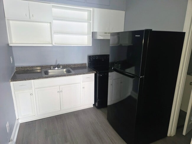 Foto del edificio - 809-811-811 Linden St