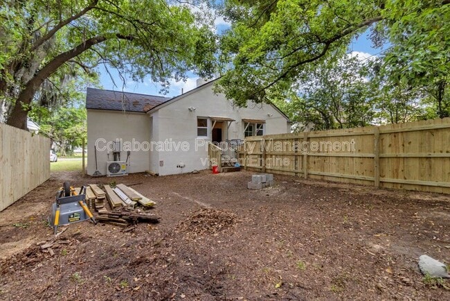 Building Photo - 127 Hibiscus Ave
