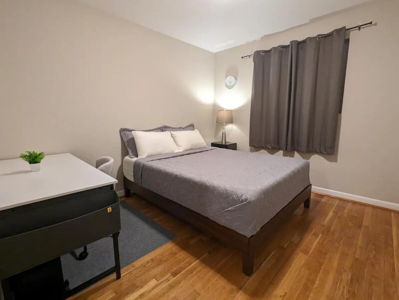 Foto principal - 134 Jasper Pl