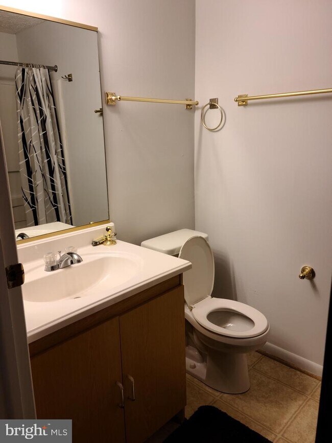 Building Photo - 500 Heather Ridge Dr