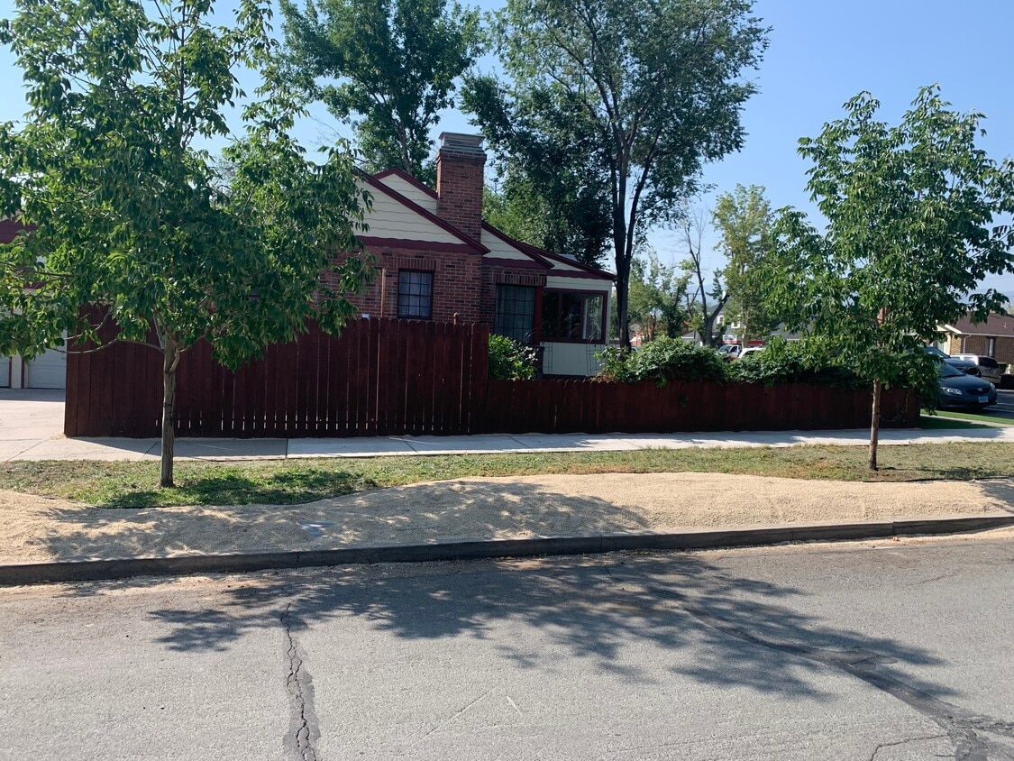 Primary Photo - 800 S Arlington Ave